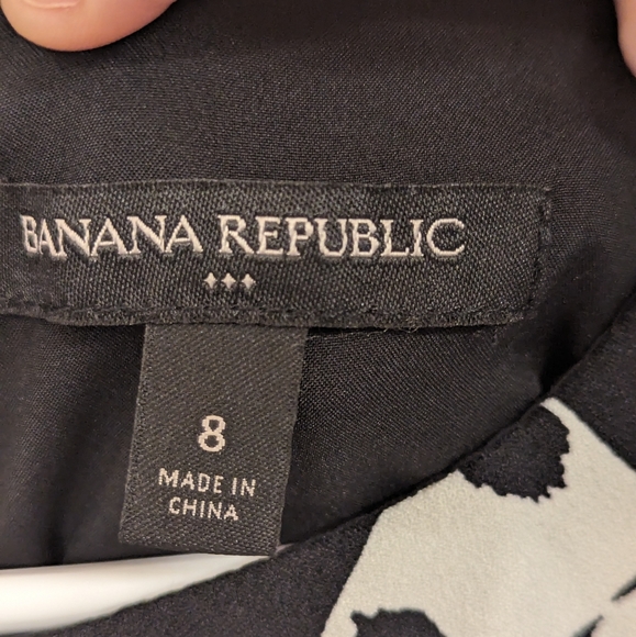 Banana Republic 🎀 Black Midi Dress White Bow Pattern Sz 8 - Picture 8 of 9